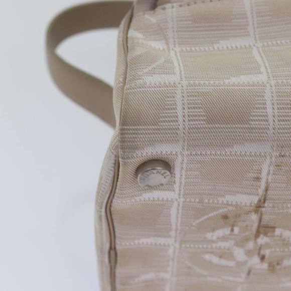 CHANEL New Travel Line Vanity Pouch Nylon Beige CC Auth ac3094 - Picture 16 of 16